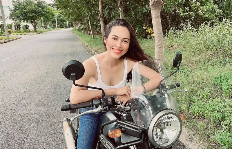 Á hậu Hoàng My trong ánh sáng buổi sáng