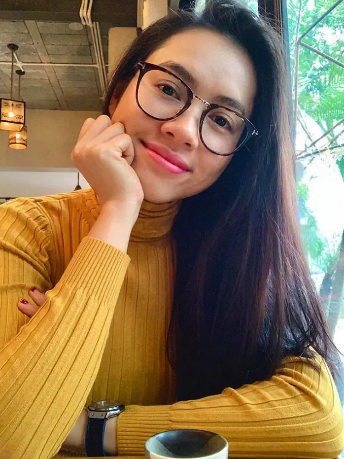 Á hậu Hoàng My với kiểu tóc ấn tượng