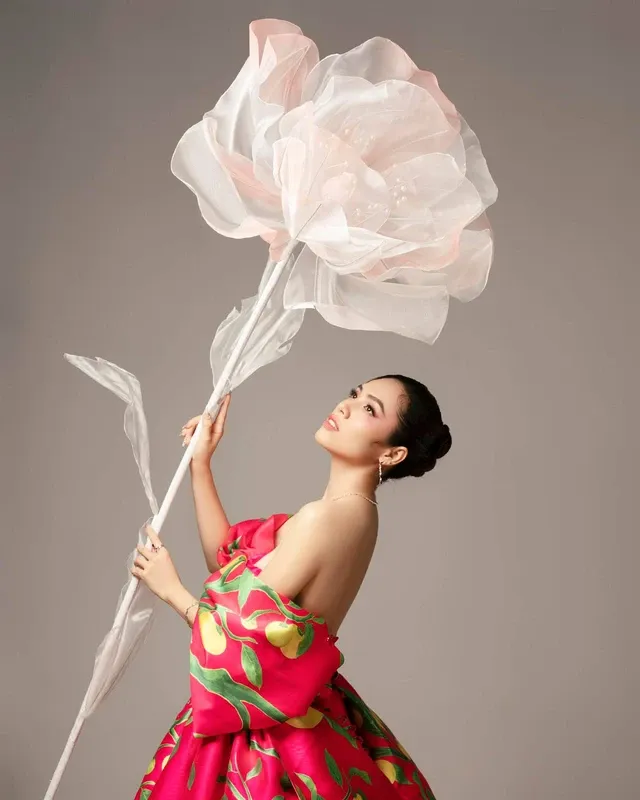 Á hậu Hoàng My với gương mặt đầy sức sống