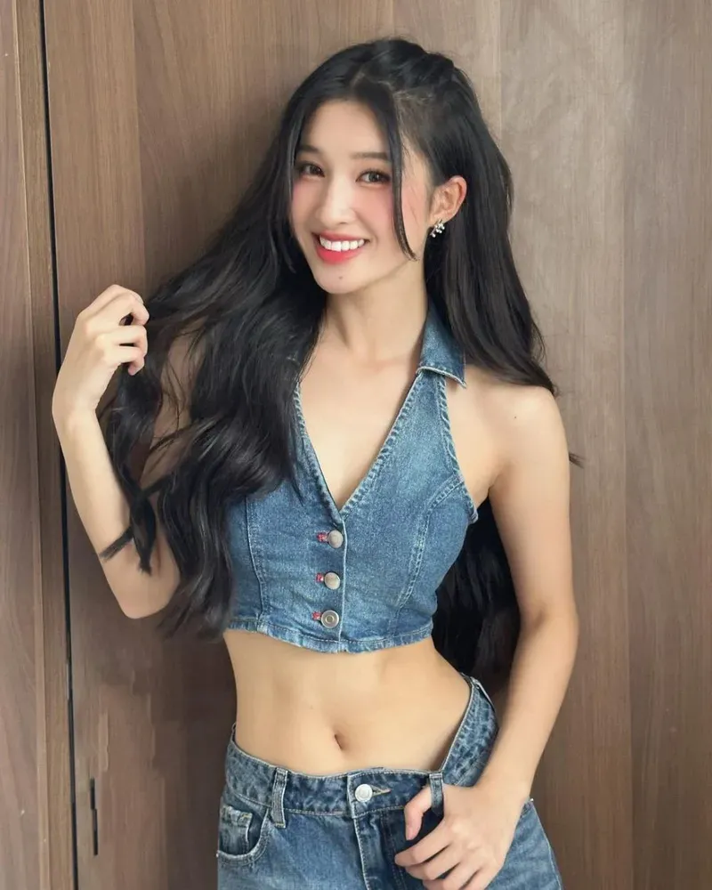 Nét trẻ trung và duyên dáng của Á hậu Phương Nhi Nét trẻ trung và duyên dáng của Á hậu Phương Nhi