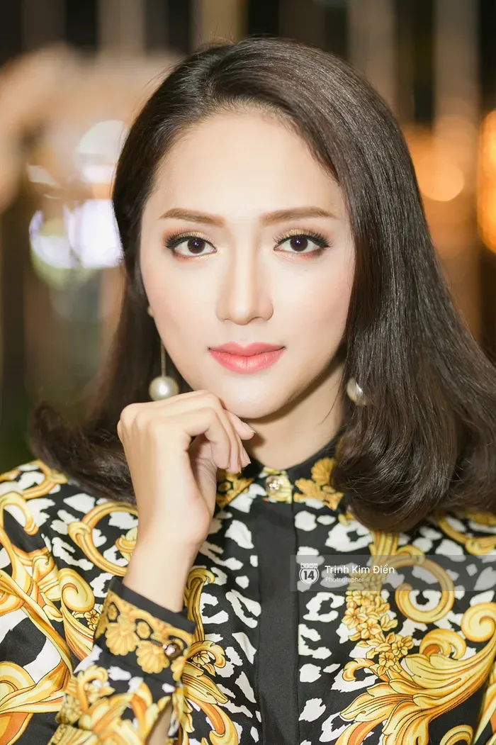 Vẻ đẹp kiêu sa của hoa hậu Hương Giang Vẻ đẹp kiêu sa của hoa hậu Hương Giang