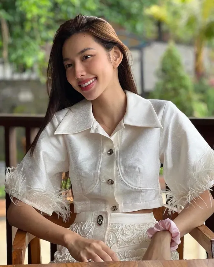 Nguyễn Thúc Thùy Tiên với đôi mắt sáng Nguyễn Thúc Thùy Tiên với đôi mắt sáng