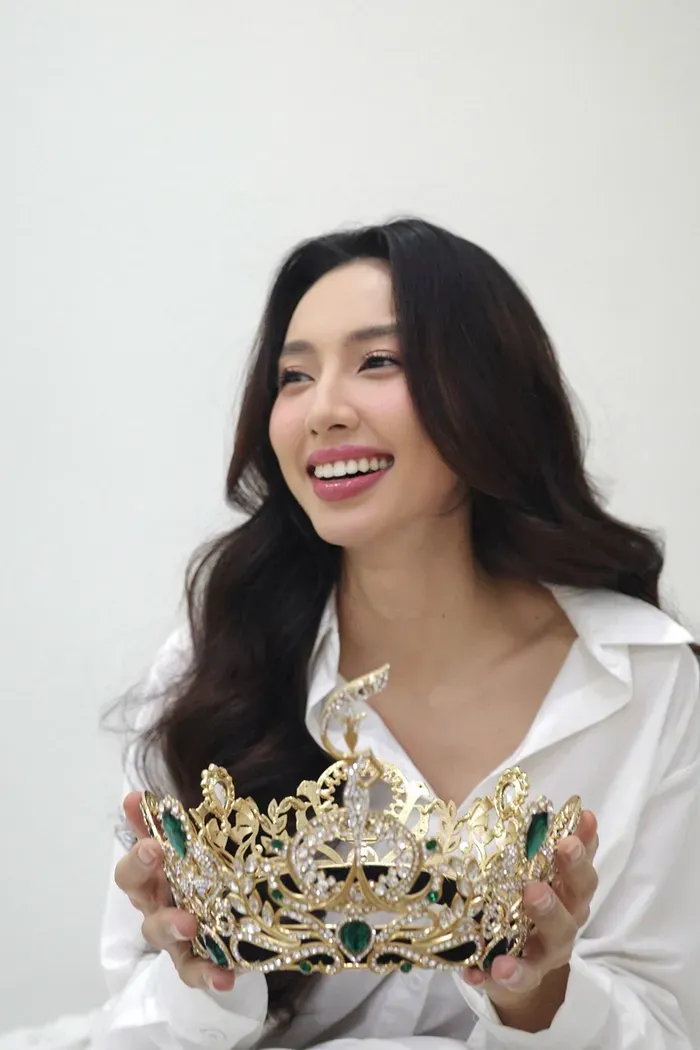 Ánh mắt sắc sảo của hoa hậu Nguyễn Thúc Thùy Tiên Ánh mắt sắc sảo của hoa hậu Nguyễn Thúc Thùy Tiên