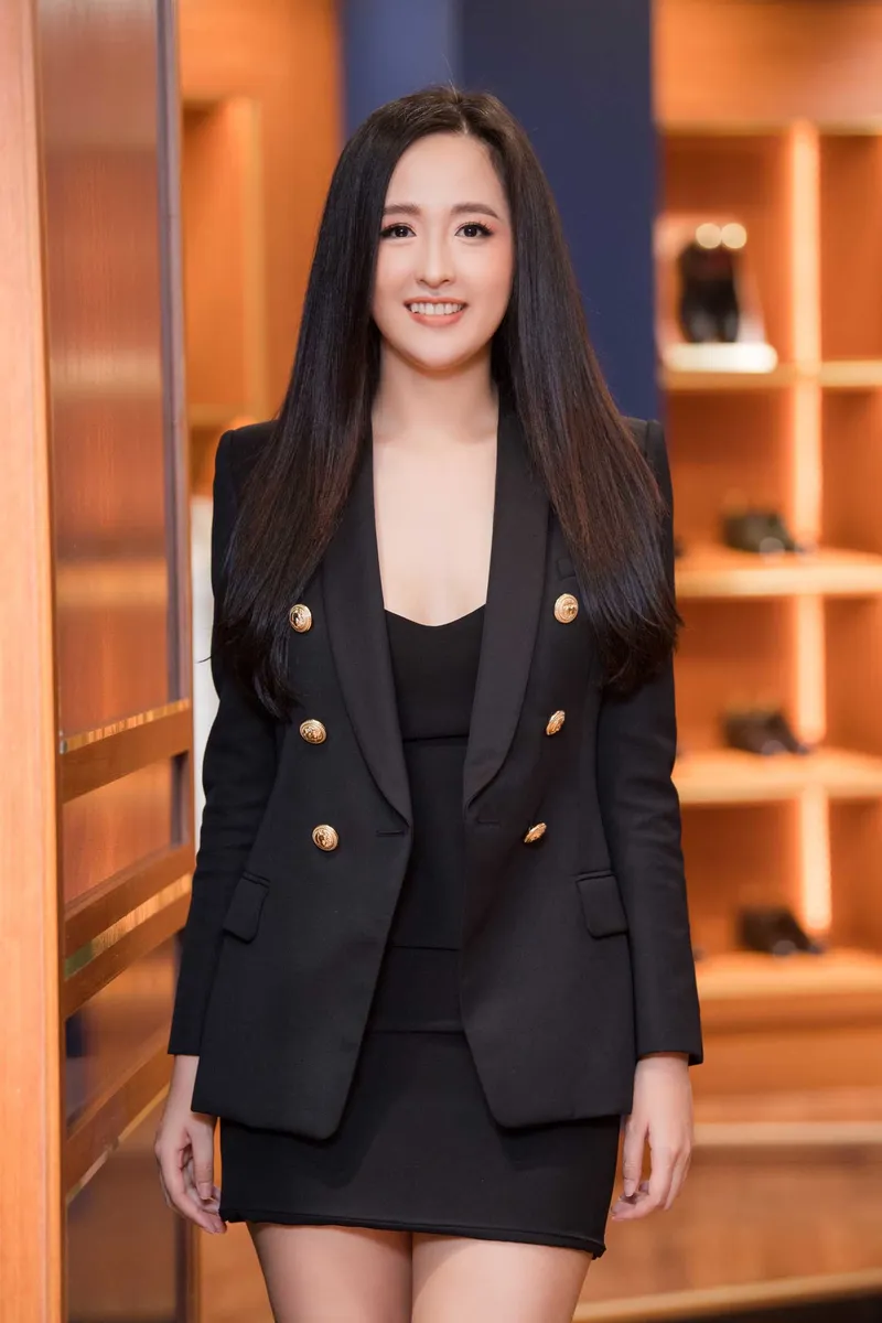 Hình ảnh Mai Phương Thúy trong sự kiện giao lưu nghệ thuật Hình ảnh Mai Phương Thúy trong sự kiện giao lưu nghệ thuật