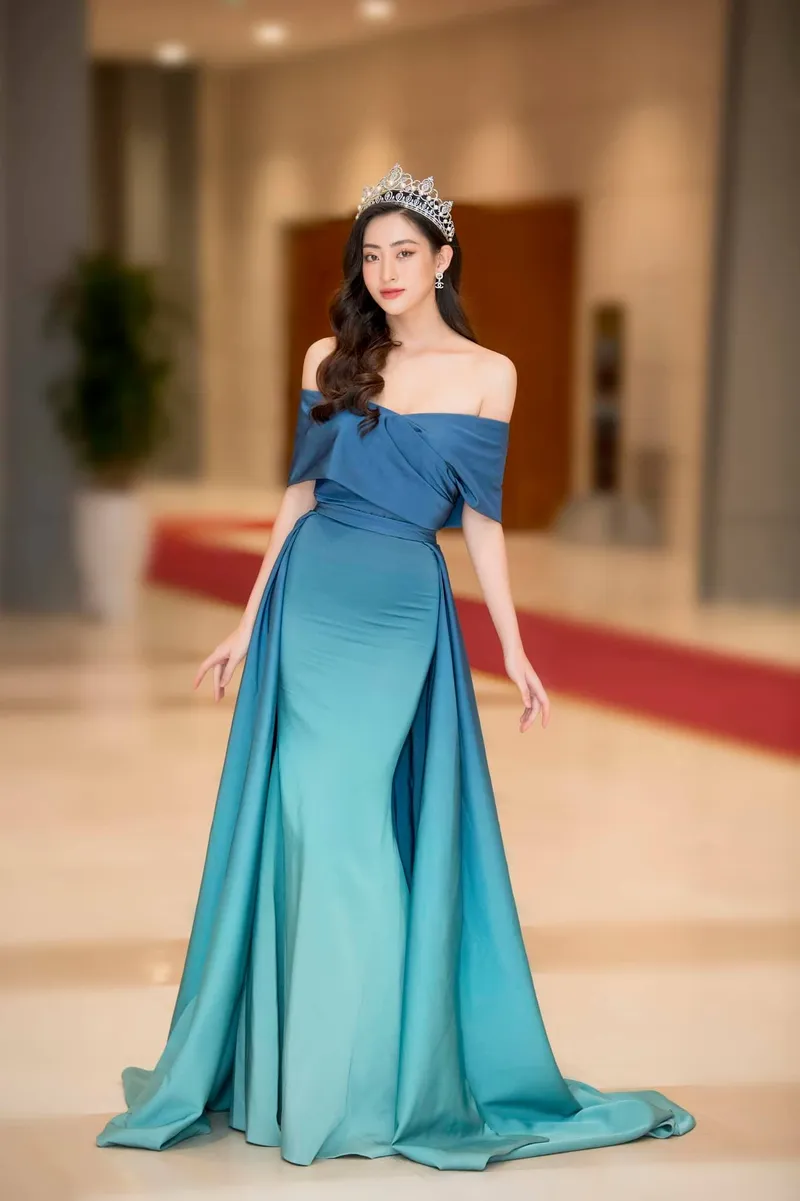 Thần thái đỉnh cao của Lương Thùy Linh trong bộ ảnh mới Thần thái đỉnh cao của Lương Thùy Linh trong bộ ảnh mới