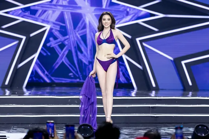 Nguyễn Cao Kỳ Duyên trong phong thái trang nhã Nguyễn Cao Kỳ Duyên trong phong thái trang nhã