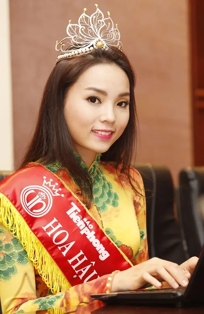 Hoa hậu Nguyễn Cao Kỳ Duyên với nét đẹp thanh lịch Hoa hậu Nguyễn Cao Kỳ Duyên với nét đẹp thanh lịch