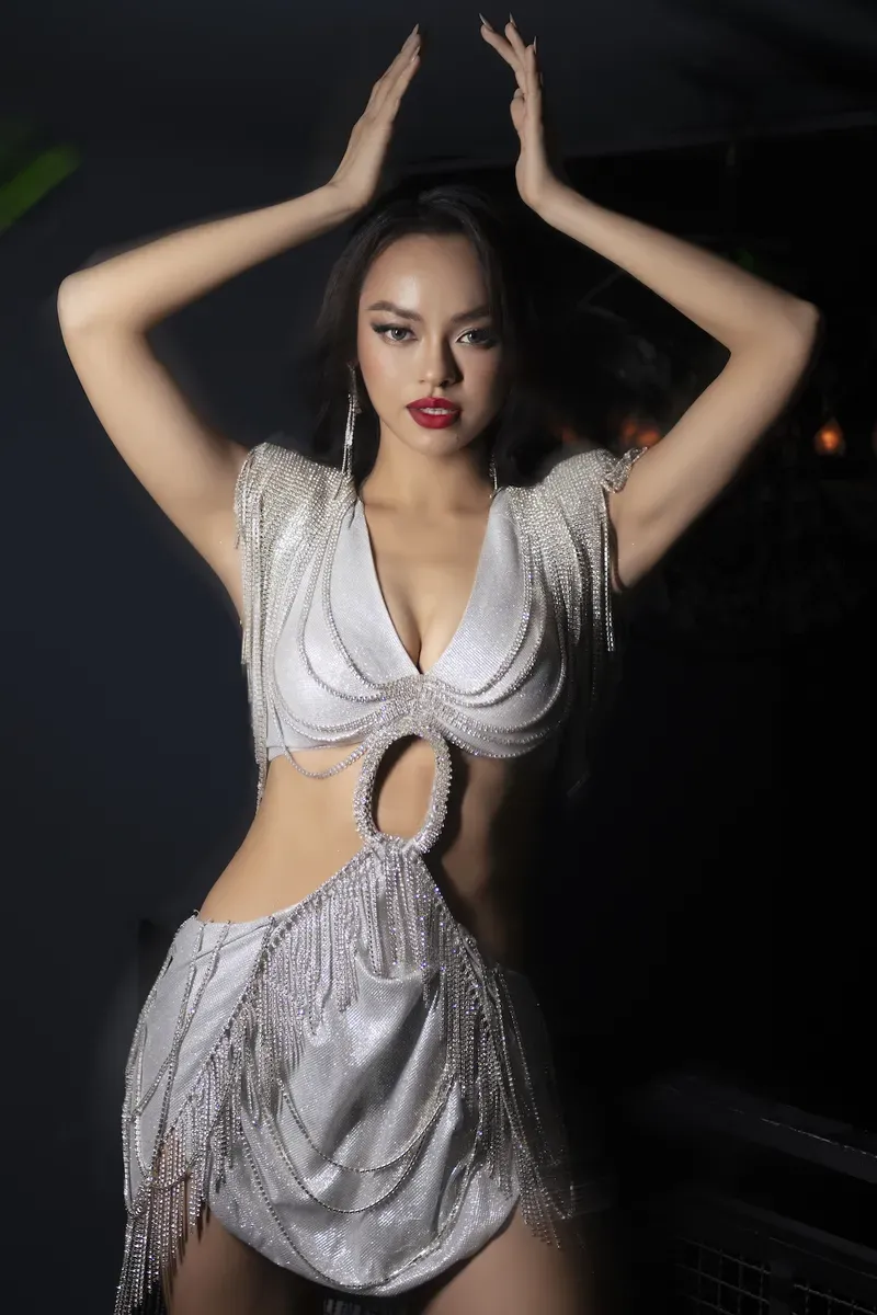 Gương mặt biểu cảm của á hậu Mai Ngô Gương mặt biểu cảm của á hậu Mai Ngô