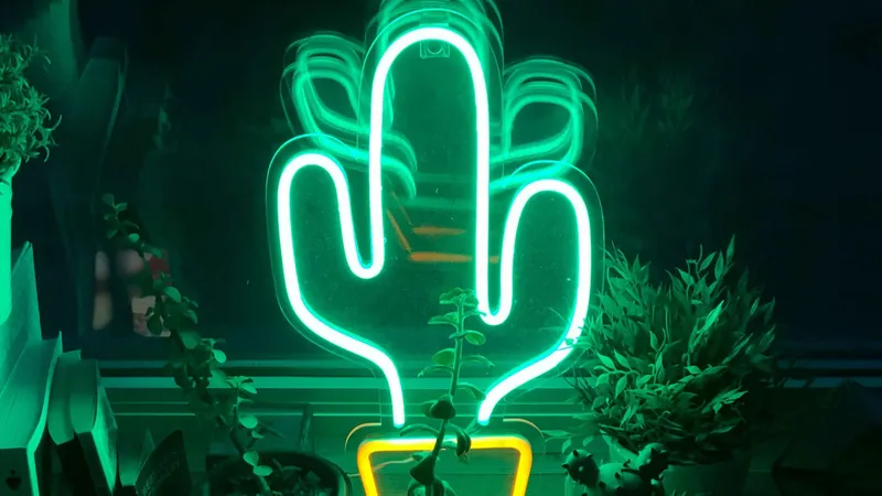 Tăng cảm hứng với các hình nền neon sắc màu đa dạng Tăng cảm hứng với các hình nền neon sắc màu đa dạng