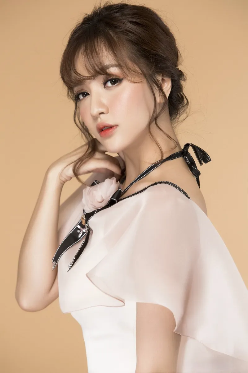 Bích Phương giao lưu với khán giả Bích Phương giao lưu với khán giả