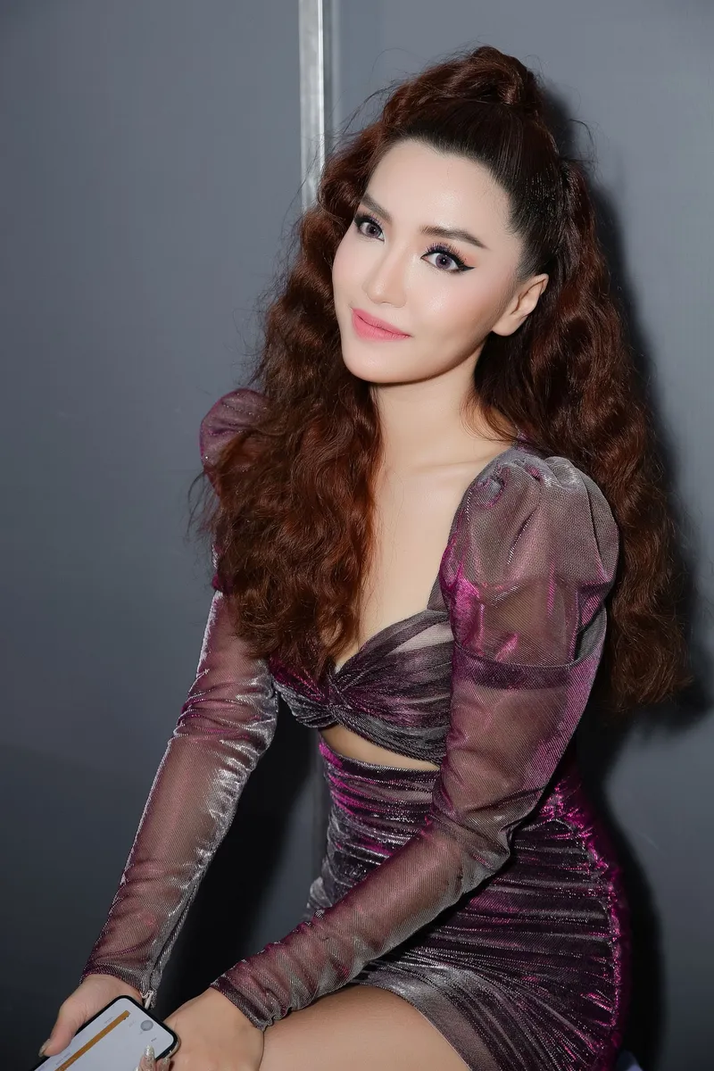 Bích Phương và ánh sáng sân khấu nổi bật Bích Phương và ánh sáng sân khấu nổi bật