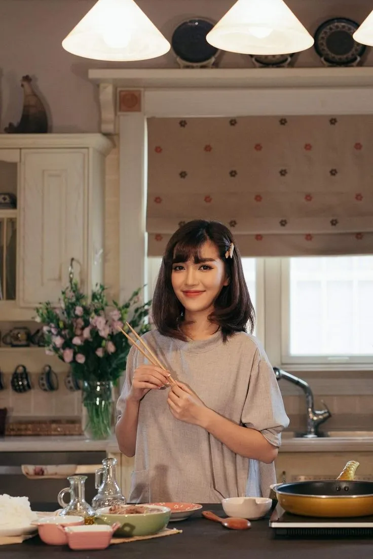 Gương mặt tập trung của Bích Phương Gương mặt tập trung của Bích Phương