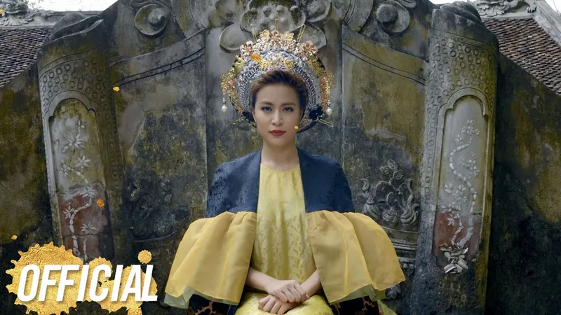 Hoàng Thùy Linh trong khoảnh khắc vui vẻ với đồng nghiệp Hoàng Thùy Linh trong khoảnh khắc vui vẻ với đồng nghiệp