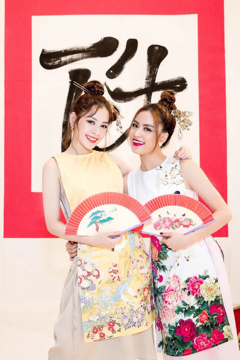 Khoảnh khắc đáng nhớ của Hoàng Thùy Linh cùng người hâm mộ Khoảnh khắc đáng nhớ của Hoàng Thùy Linh cùng người hâm mộ