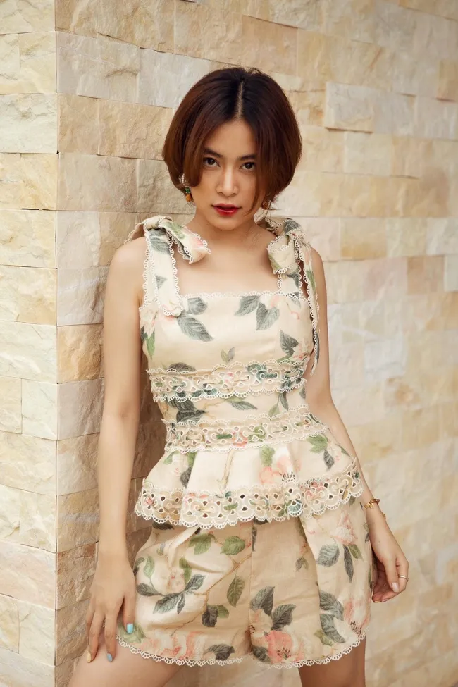 Hình ảnh chân dung Ca sĩ Hoàng Thùy Linh Hình ảnh chân dung Ca sĩ Hoàng Thùy Linh