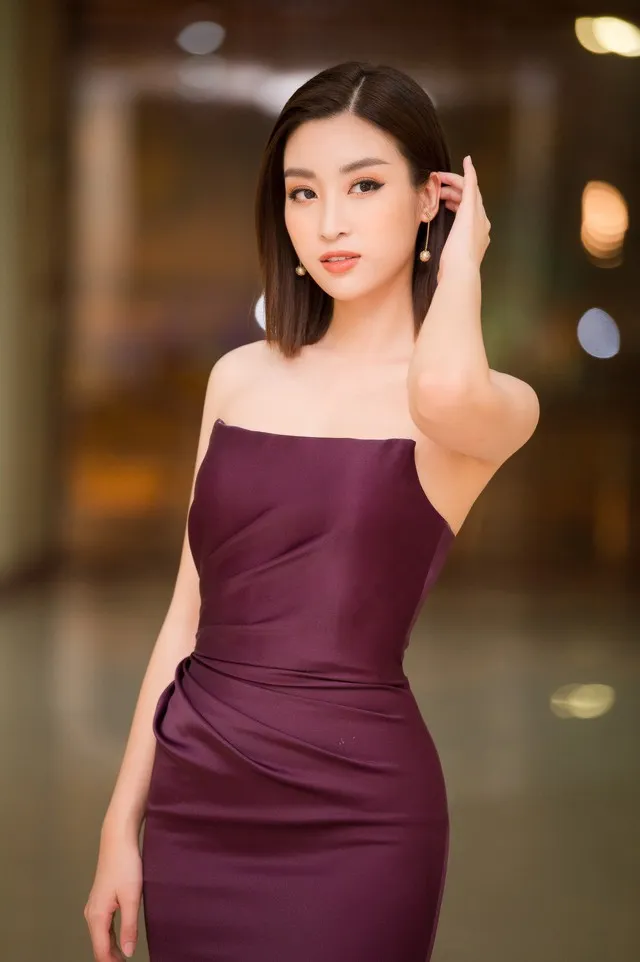 Đỗ Mỹ Linh bên dòng sông thơ mộng Đỗ Mỹ Linh bên dòng sông thơ mộng