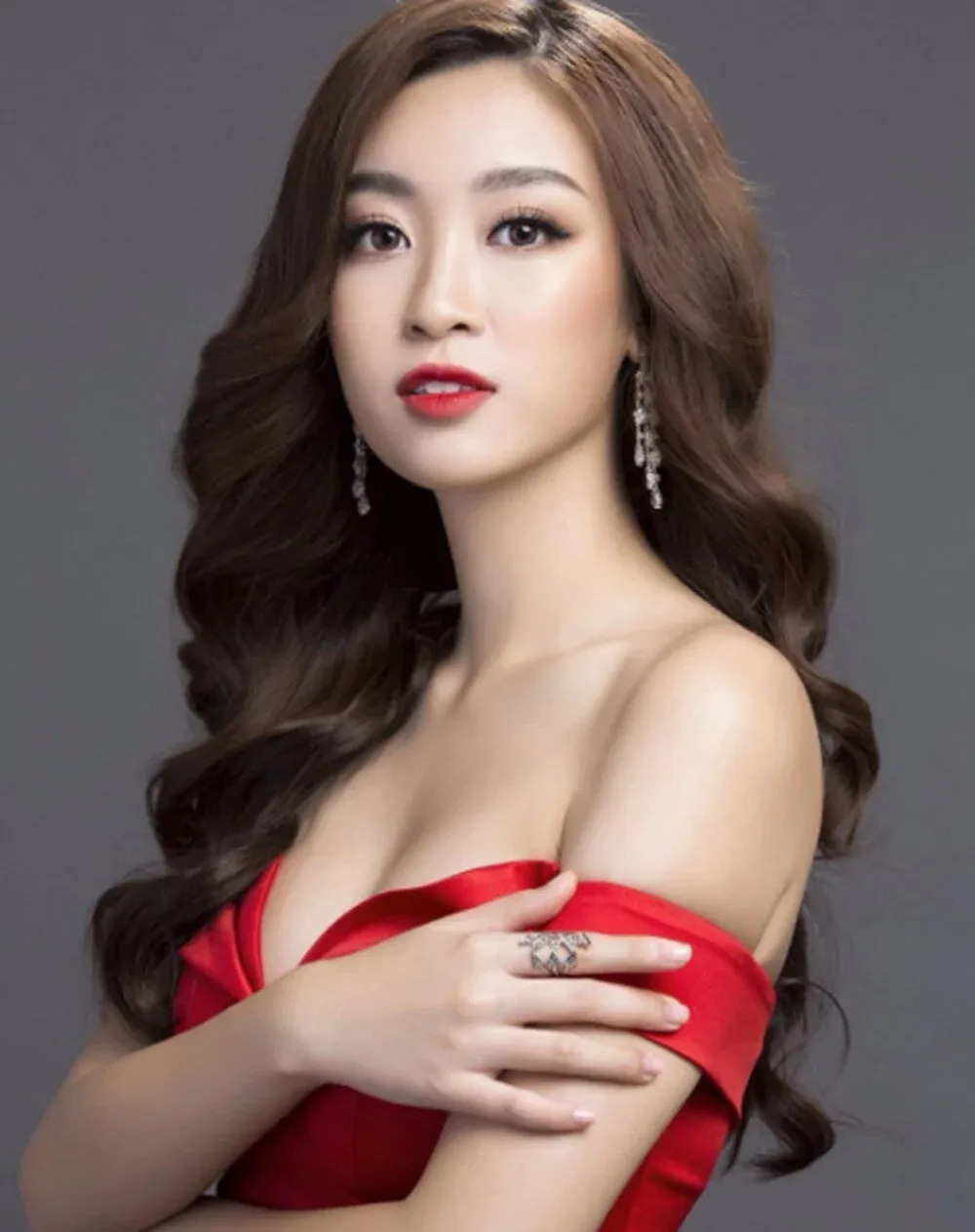 Hoa hậu Đỗ Mỹ Linh bên khung cảnh lãng mạn Hoa hậu Đỗ Mỹ Linh bên khung cảnh lãng mạn