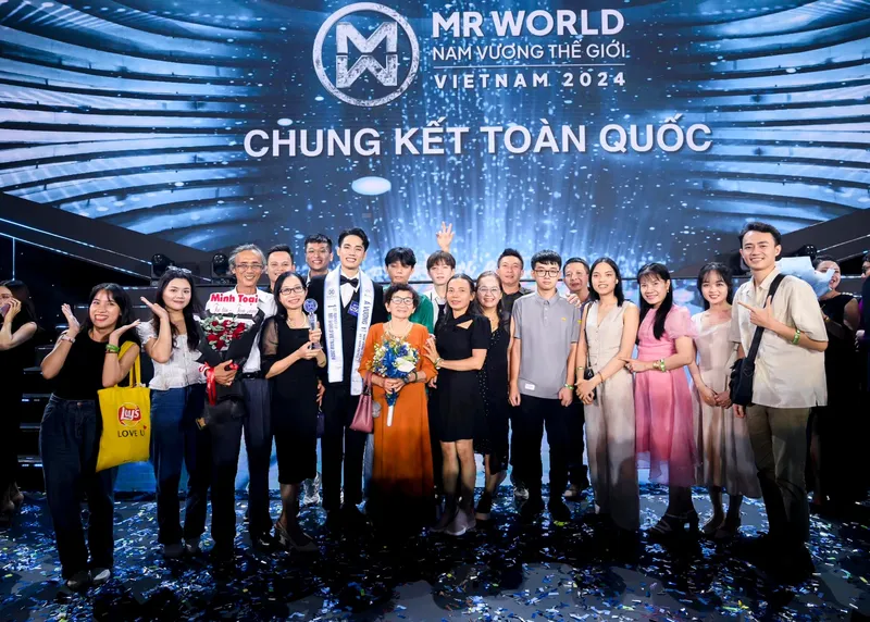 Á Vương Võ Minh Toại vẻ điển trai cuốn hút trong từng khung hình Á Vương Võ Minh Toại vẻ điển trai cuốn hút trong từng khung hình