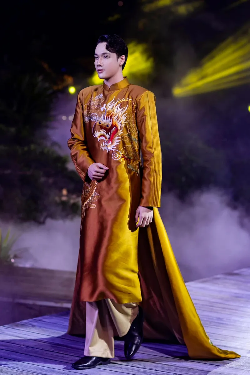 Phong thái lịch lãm của Á Vương Võ Minh Toại cuốn hút mọi ánh nhìn Phong thái lịch lãm của Á Vương Võ Minh Toại cuốn hút mọi ánh nhìn