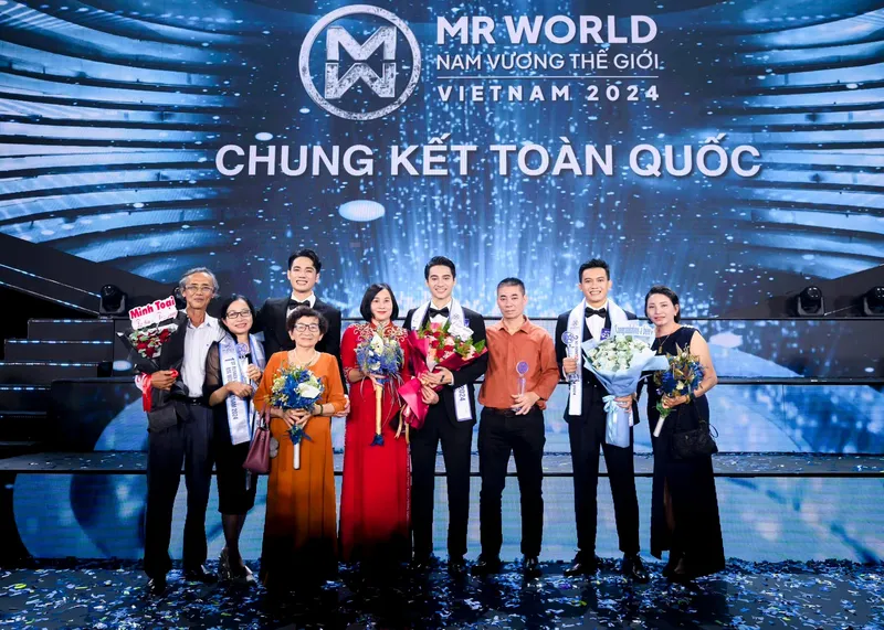 Á Vương Võ Minh Toại thần thái tự tin trong ánh nhìn Á Vương Võ Minh Toại thần thái tự tin trong ánh nhìn
