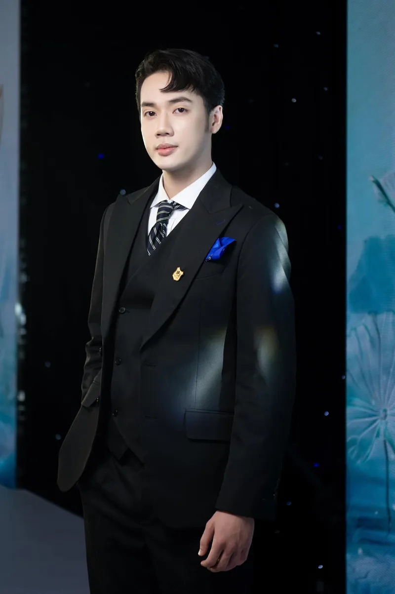 Á Vương Võ Minh Toại ghi điểm với phong cách lịch lãm Á Vương Võ Minh Toại ghi điểm với phong cách lịch lãm