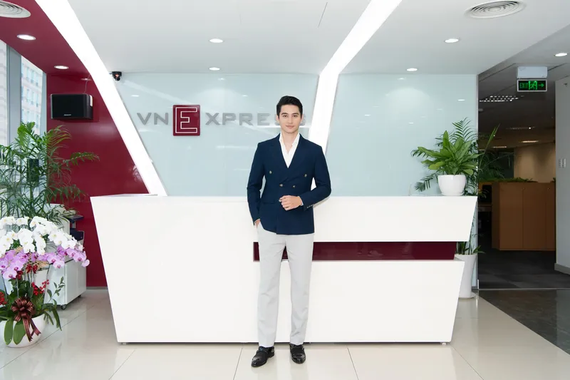 Chiêm ngưỡng phong thái ấn tượng của Nam Vương Phạm Tuấn Ngọc Chiêm ngưỡng phong thái ấn tượng của Nam Vương Phạm Tuấn Ngọc