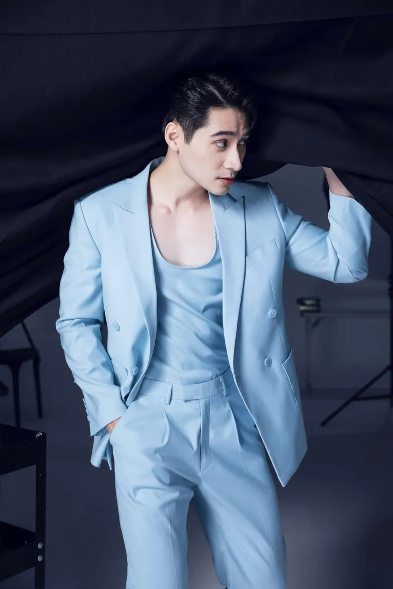 Nam Vương Phạm Tuấn Ngọc dẫn đầu xu hướng thời trang nam Nam Vương Phạm Tuấn Ngọc dẫn đầu xu hướng thời trang nam