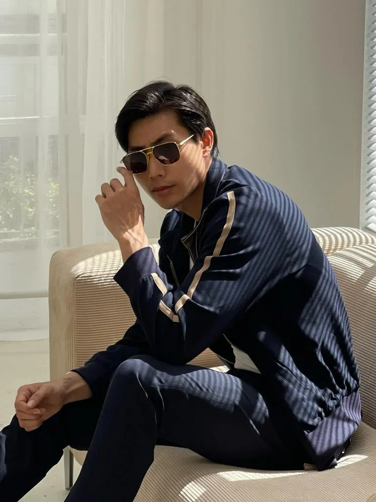 Hữu Long Á vương người mẫu với nụ cười đầy cuốn hút Hữu Long Á vương người mẫu với nụ cười đầy cuốn hút