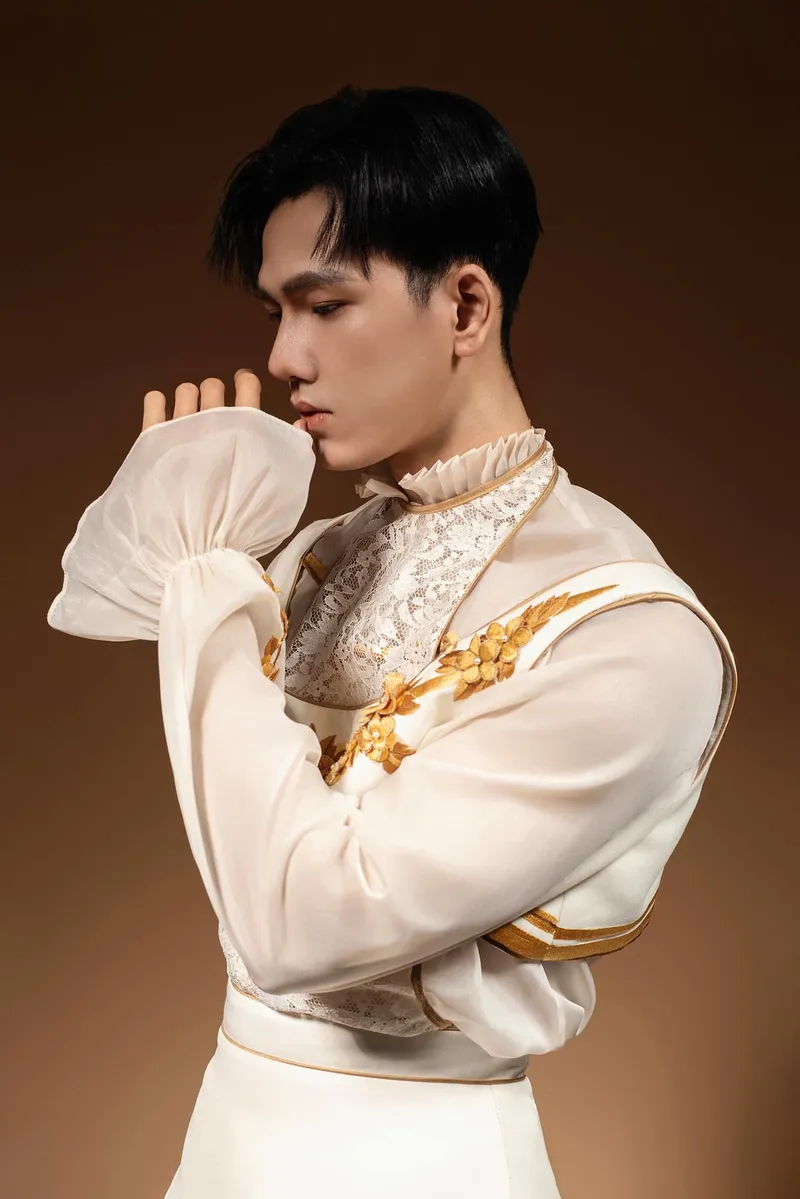 Người mẫu Trần Phước Nguyên nổi bật với nét đẹp khác biệt Người mẫu Trần Phước Nguyên nổi bật với nét đẹp khác biệt