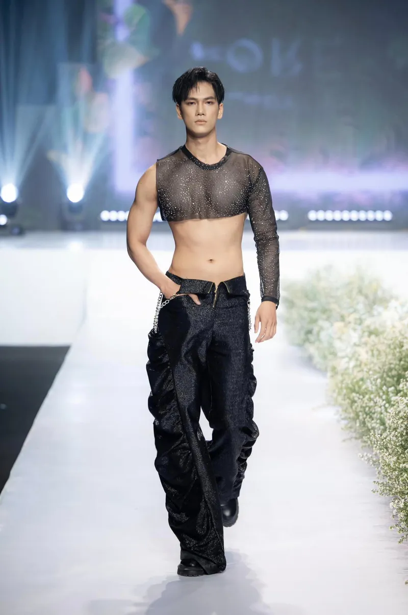 Người mẫu Trần Phước Nguyên nổi bật với thần thái chuyên nghiệp Người mẫu Trần Phước Nguyên nổi bật với thần thái chuyên nghiệp