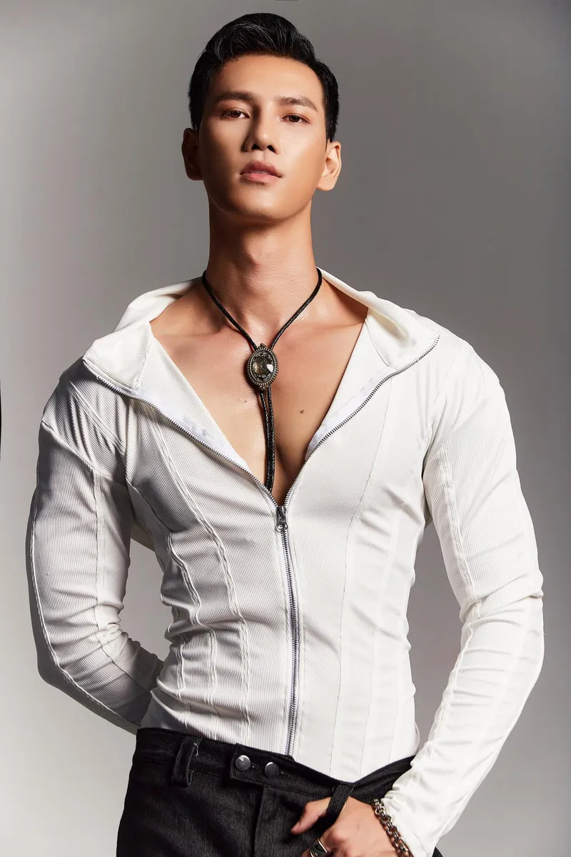 Người mẫu Trần Phước Nguyên thu hút mọi ánh nhìn với sự tự tin Người mẫu Trần Phước Nguyên thu hút mọi ánh nhìn với sự tự tin