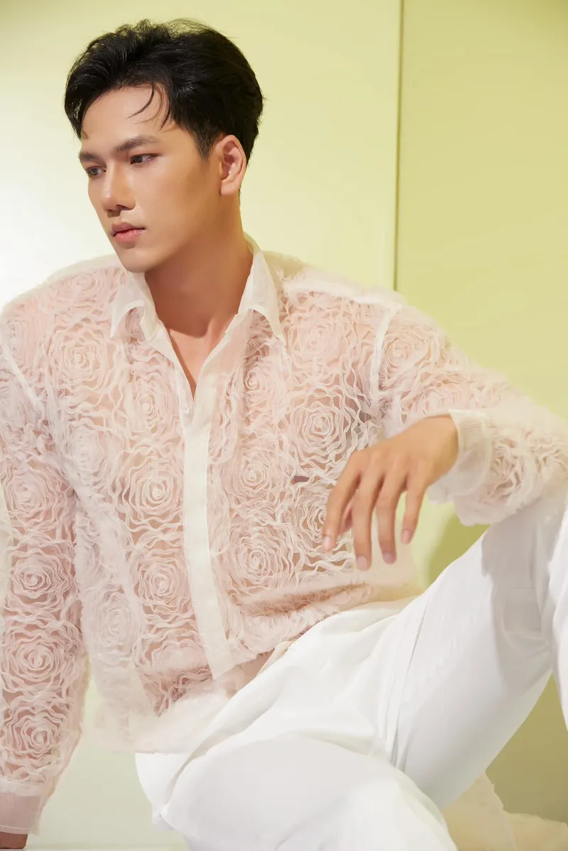 Người mẫu Trần Phước Nguyên thu hút ánh nhìn mọi góc độ Người mẫu Trần Phước Nguyên thu hút ánh nhìn mọi góc độ