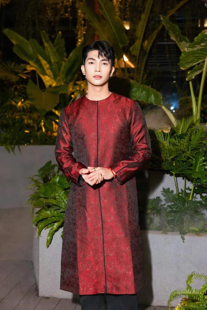 Phong cách sang trọng của người mẫu Hoàng Minh Hưng làm nên đẳng cấp Phong cách sang trọng của người mẫu Hoàng Minh Hưng làm nên đẳng cấp