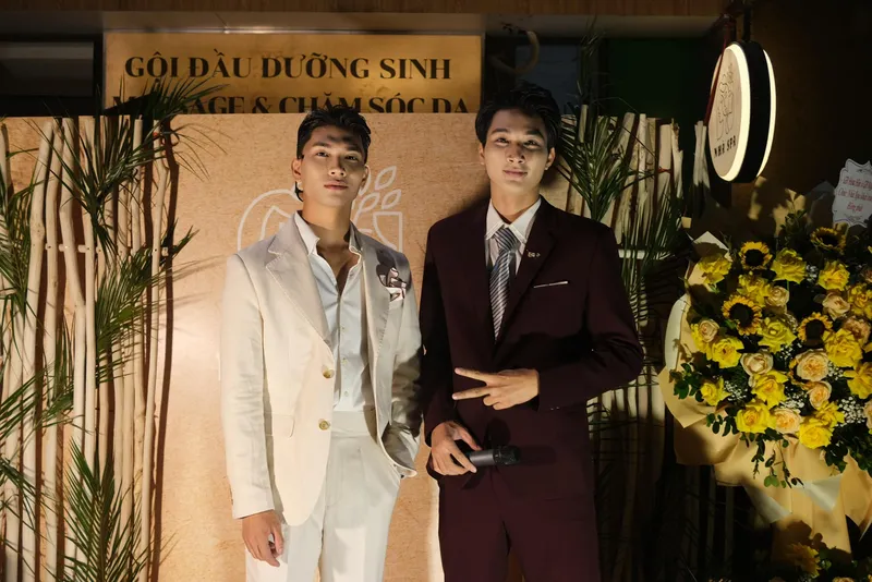 Thần thái đỉnh cao của người mẫu Hoàng Minh Hưng trong buổi chụp ảnh Thần thái đỉnh cao của người mẫu Hoàng Minh Hưng trong buổi chụp ảnh
