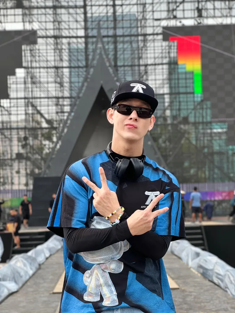 Phong cách cá tính của ca sĩ diễn viên Song Luân trong bộ phim mới