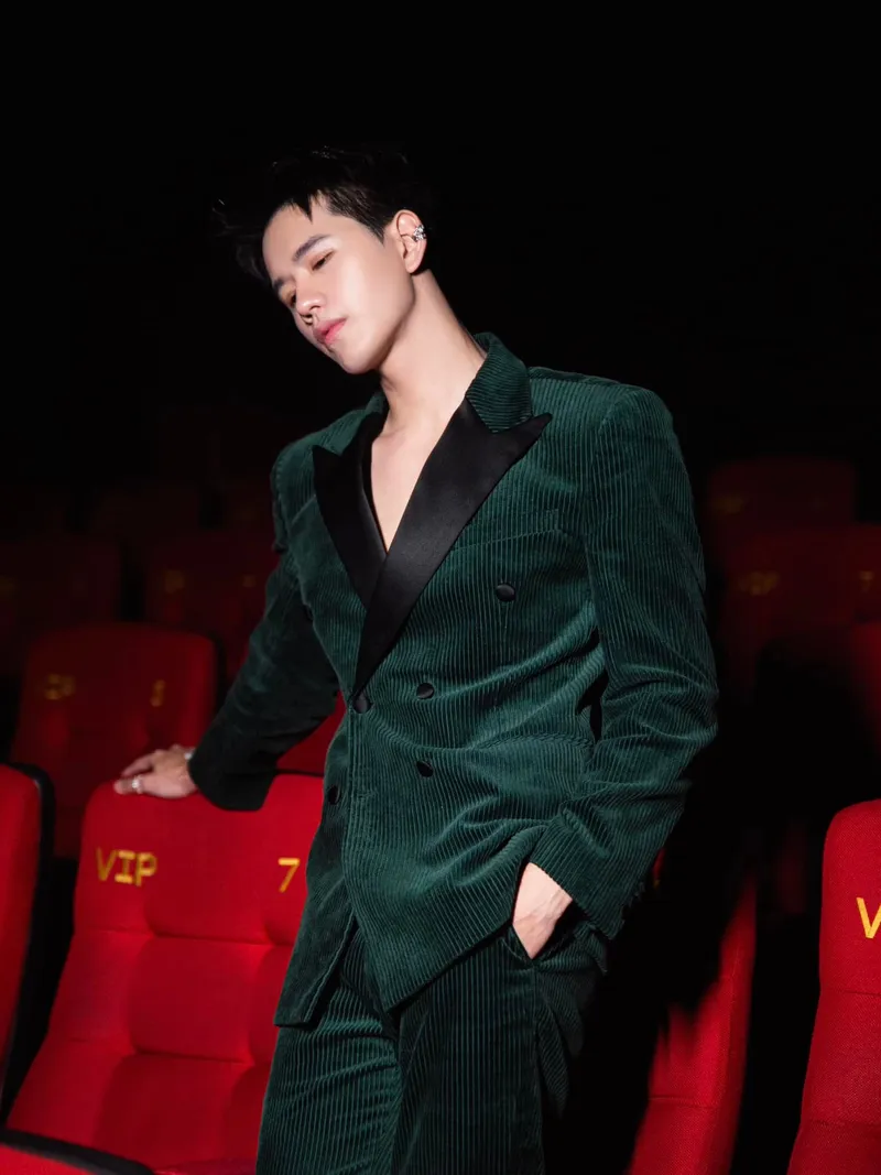 Người mẫu Nguyễn Minh Kha gương mặt đại diện thời trang Việt Người mẫu Nguyễn Minh Kha gương mặt đại diện thời trang Việt