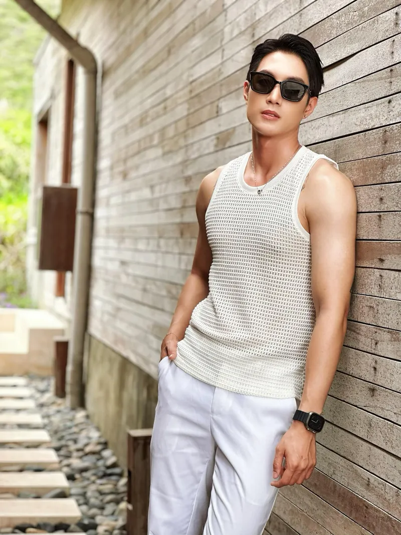 Sự tự tin của người mẫu Khoai Vũ là nguồn cảm hứng cho giới trẻ Sự tự tin của người mẫu Khoai Vũ là nguồn cảm hứng cho giới trẻ