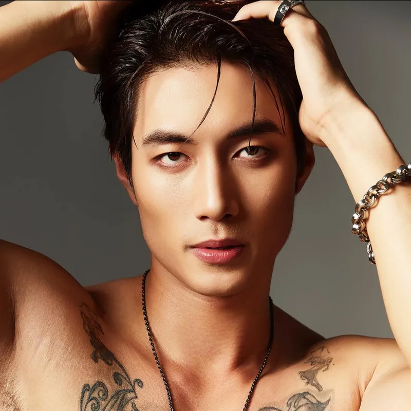 Thần thái sang trọng của người mẫu Khoai Vũ trong bộ ảnh mới Thần thái sang trọng của người mẫu Khoai Vũ trong bộ ảnh mới