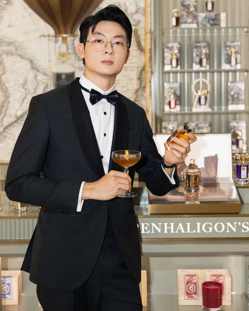 Người mẫu Lưu Cao Phát làm nổi bật sự lịch lãm trong từng chi tiết Người mẫu Lưu Cao Phát làm nổi bật sự lịch lãm trong từng chi tiết