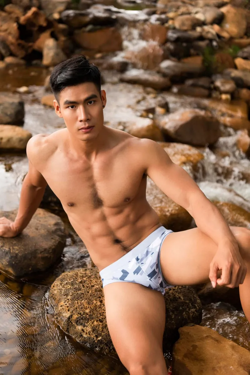Tìm hiểu thêm về Nam Vương Danh Chiếu Linh qua hình ảnh nổi bật Tìm hiểu thêm về Nam Vương Danh Chiếu Linh qua hình ảnh nổi bật