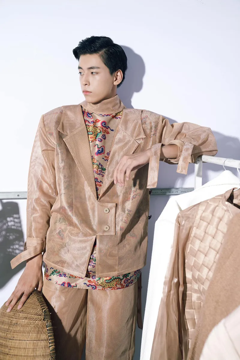 Vẻ đẹp phong trần của người mẫu Trần Lê Vĩnh Đam Vẻ đẹp phong trần của người mẫu Trần Lê Vĩnh Đam