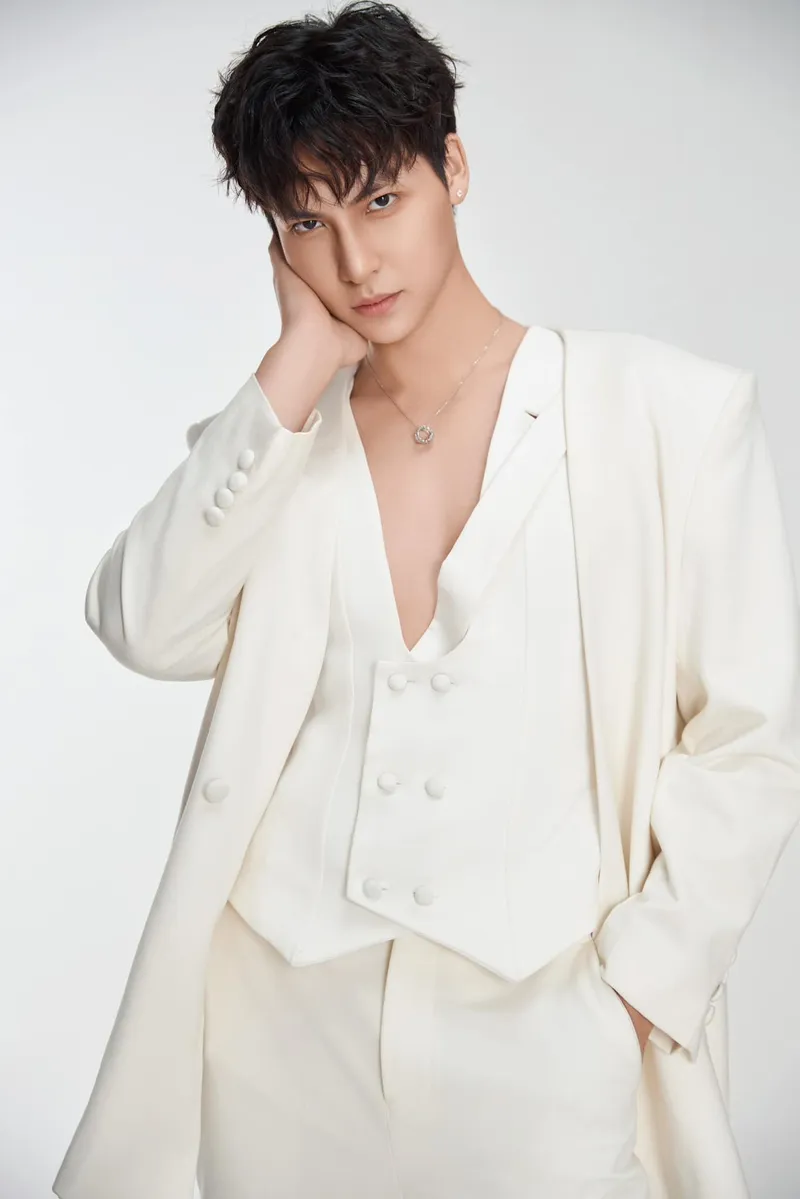 Nam vương Nguyễn Xuân Thắng mang tinh thần cống hiến đến cộng đồng Nam vương Nguyễn Xuân Thắng mang tinh thần cống hiến đến cộng đồng