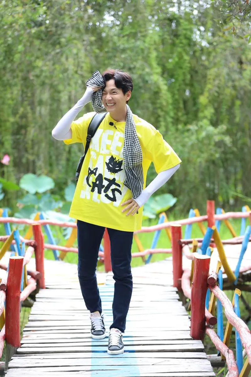 Ngô Kiến Huy ca sĩ diễn viên MC là gương mặt vàng của showbiz Việt Ngô Kiến Huy ca sĩ diễn viên MC là gương mặt vàng của showbiz Việt