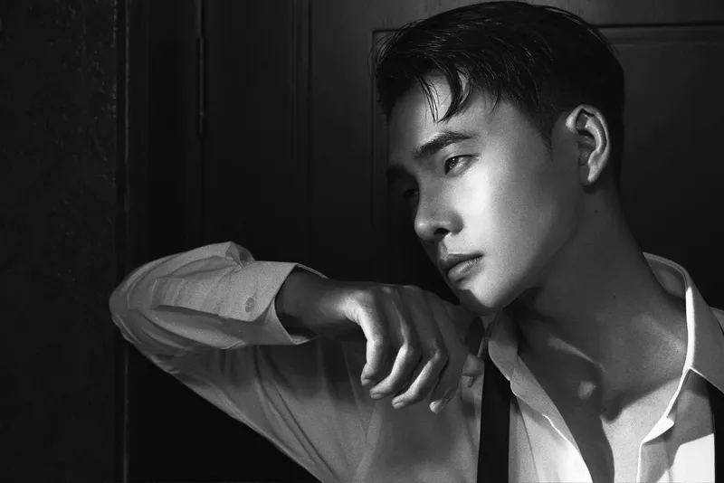 Người mẫu Nhâm Phương Nam với ánh mắt đầy mê hoặc Người mẫu Nhâm Phương Nam với ánh mắt đầy mê hoặc