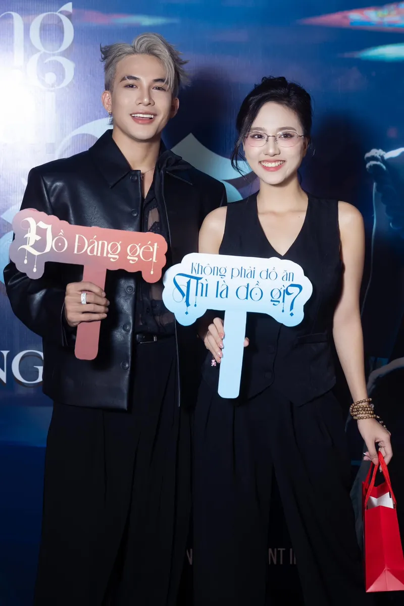 Người mẫu Nguyễn An Duy tự tin tỏa sáng trên sàn diễn Người mẫu Nguyễn An Duy tự tin tỏa sáng trên sàn diễn