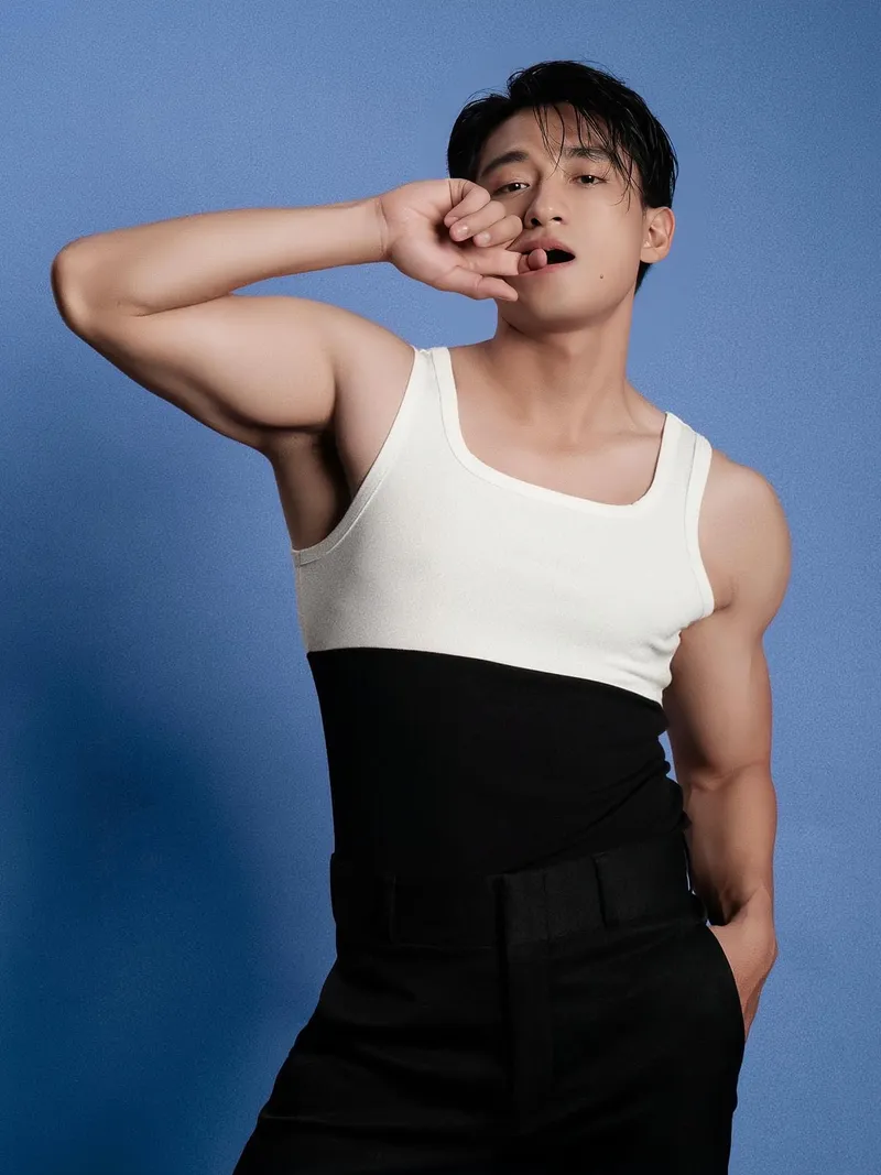 Á vương Hữu Vi tạo dấu ấn trong lòng người hâm mộ Á vương Hữu Vi tạo dấu ấn trong lòng người hâm mộ