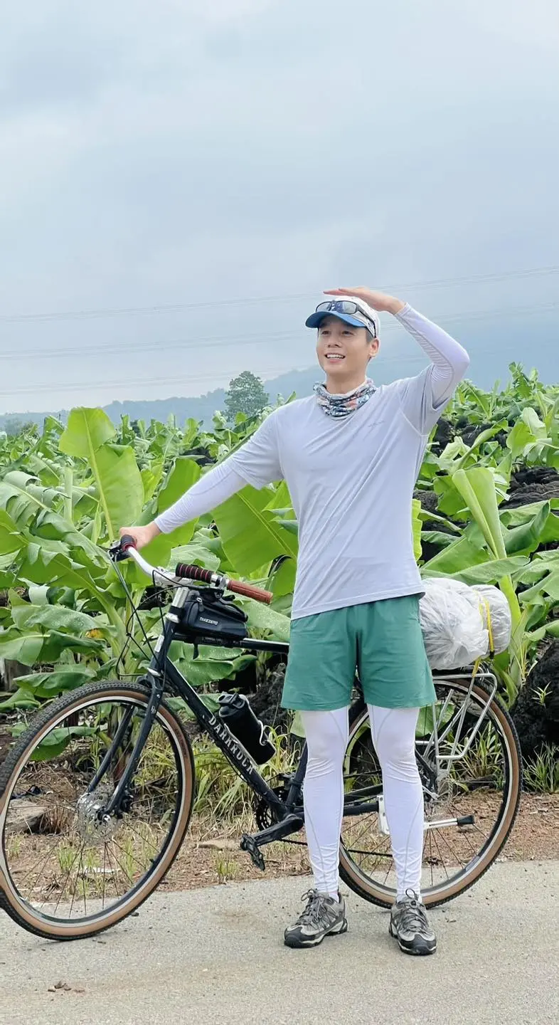 Nam vương Cao Xuân Tài với thần thái tự tin nổi bật Nam vương Cao Xuân Tài với thần thái tự tin nổi bật
