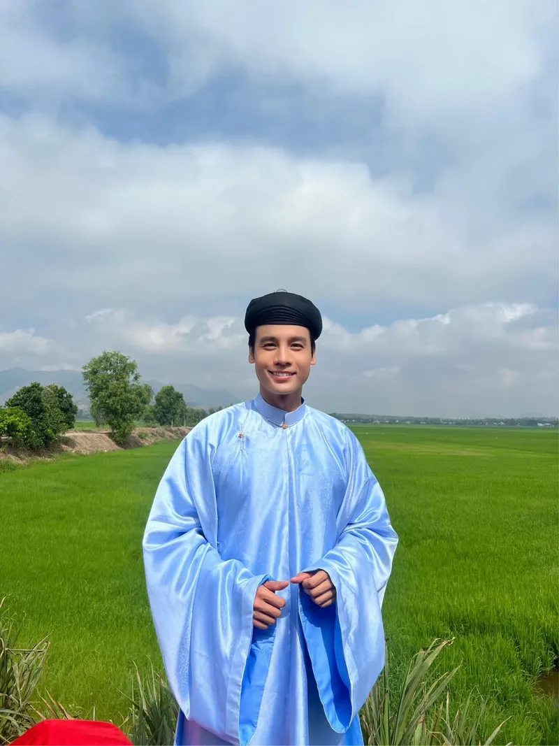 Nam vương Cao Xuân Tài nổi bật trên thảm đỏ Nam vương Cao Xuân Tài nổi bật trên thảm đỏ