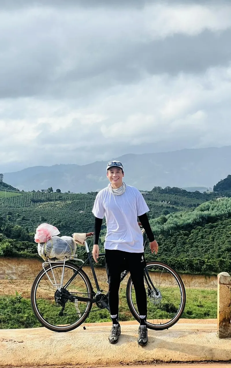 Vẻ đẹp không góc chết của Nam vương Cao Xuân Tài Vẻ đẹp không góc chết của Nam vương Cao Xuân Tài