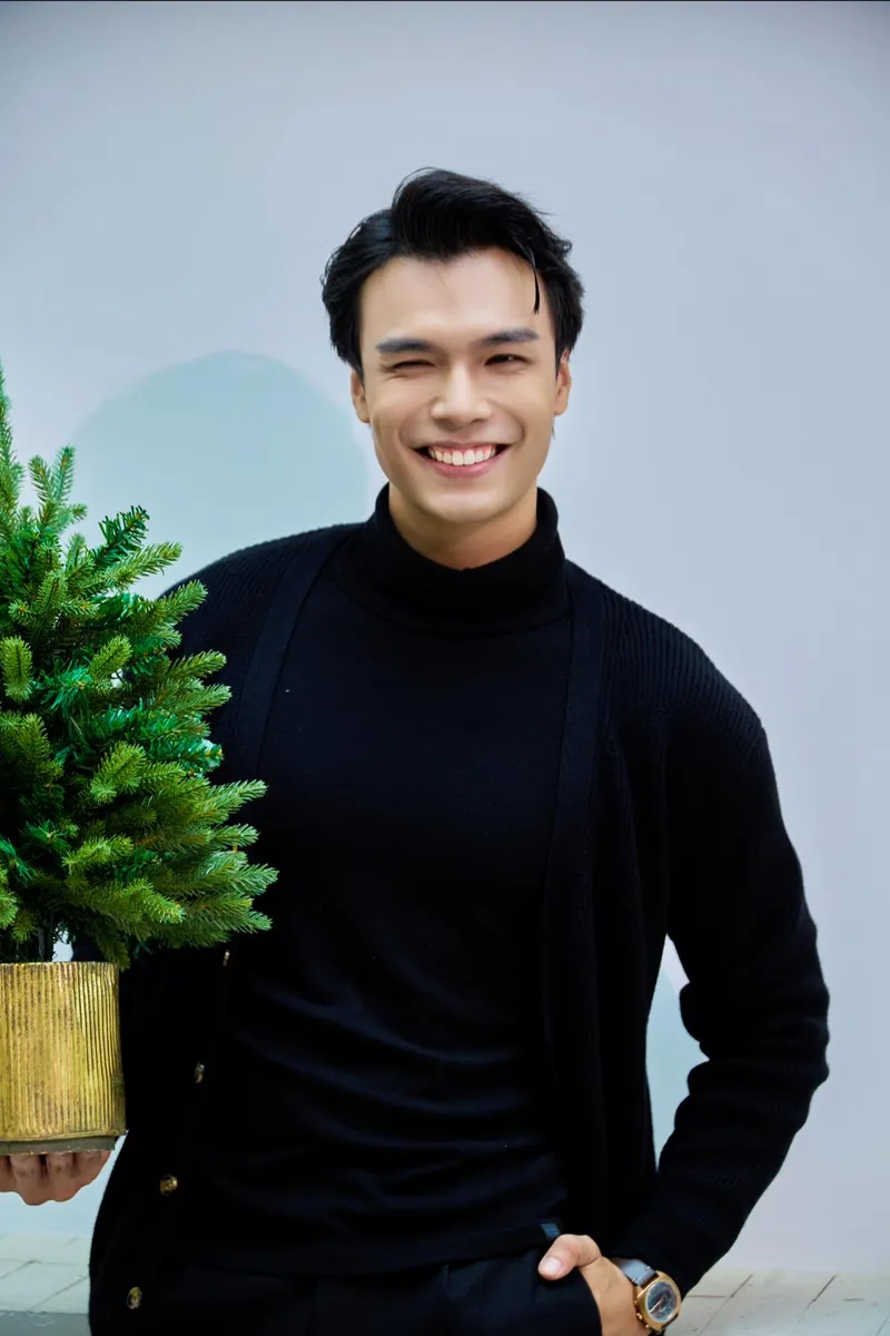 Nam Vương Nguyễn Mạnh Lân xuất hiện với hình ảnh đầy đẳng cấp Nam Vương Nguyễn Mạnh Lân xuất hiện với hình ảnh đầy đẳng cấp